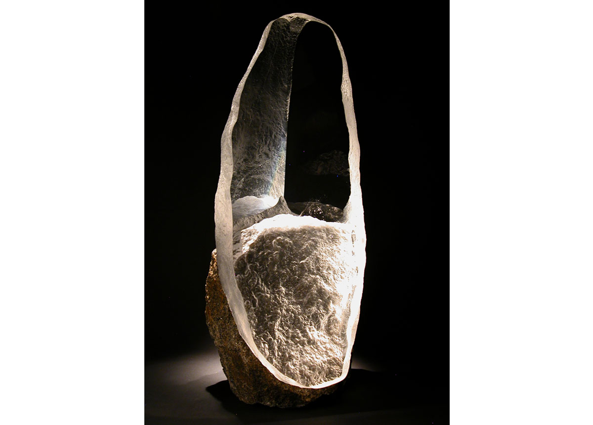 Myriade : verre blanc pierre grise - Sculpture de Vladimir Zbynovsky